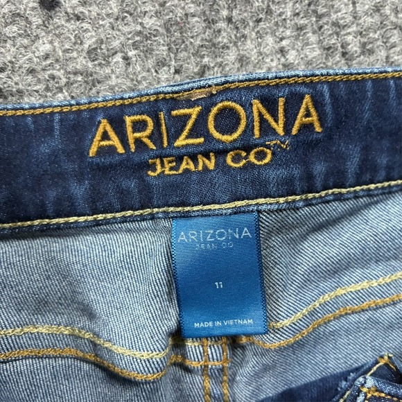 Arizona Jean Co Womens Skinny Jeans Size 11 Dark Wash Stretch Denim Low Rise - Picture 3 of 9